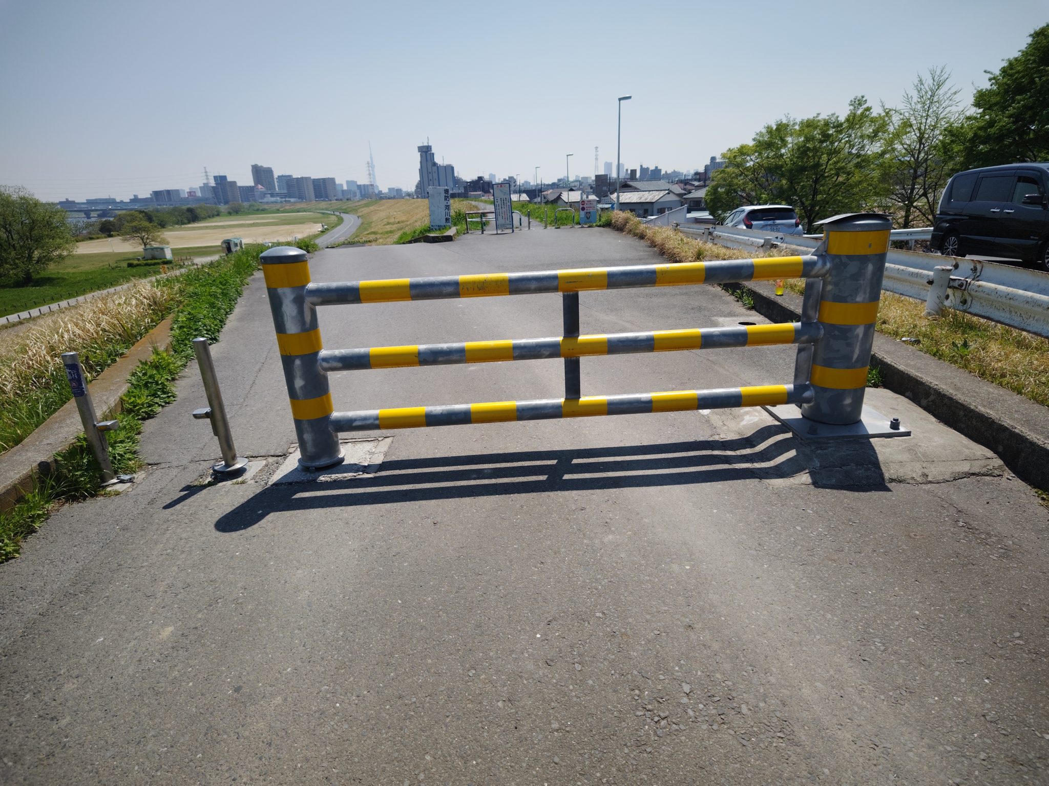 都内足立区江北橋の現場｜高速規制・街路規制の専門技術と警備員のキャリア支援